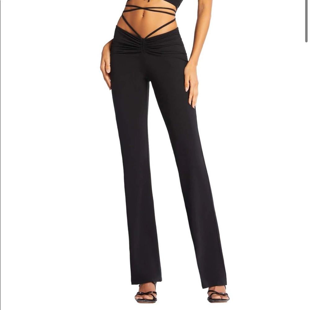 I am Gia Halo pant